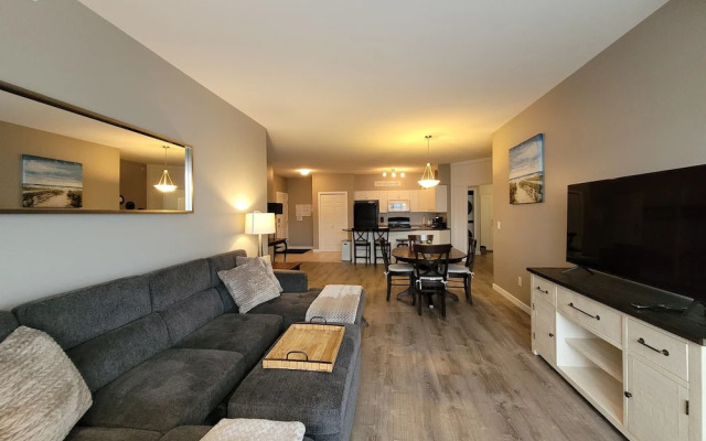 Pinnacle Pointe - By Vacations Kelowna