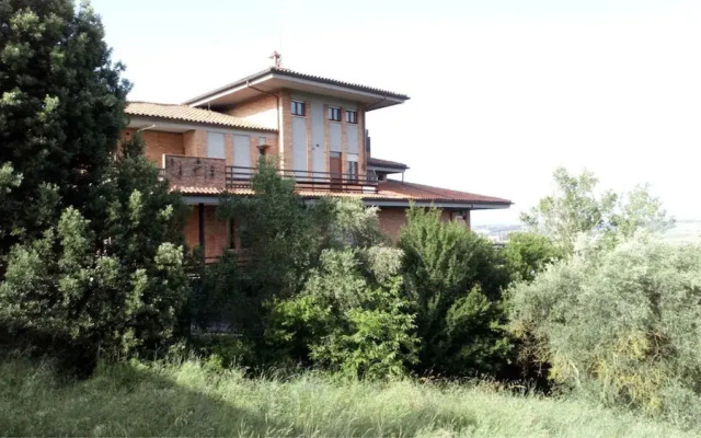 Emerald's Home
