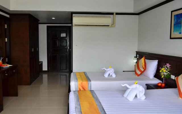 First Residence Hotel
