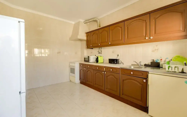 Apartment - 1 Bedroom with WiFi and Sea views - 107979