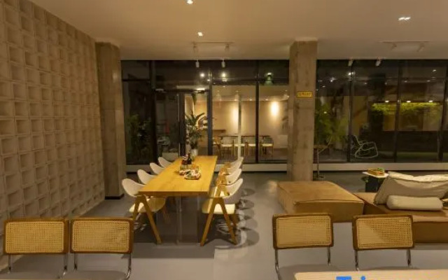 Yifang Hotel