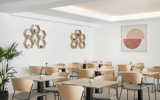 Aparthotel Marina Drach