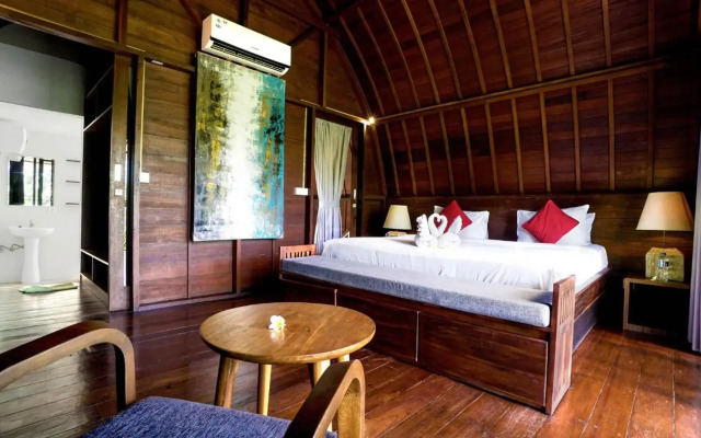 The Lumbung Wood Villa