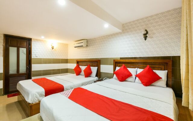 Binh Dung Hotel by OYO Rooms