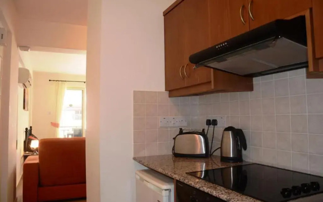 Studio with shower room E3, full kitchen, poolside, FREE WIFI