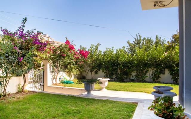 Sleek Villa With Private Pool and Garden in Cesme