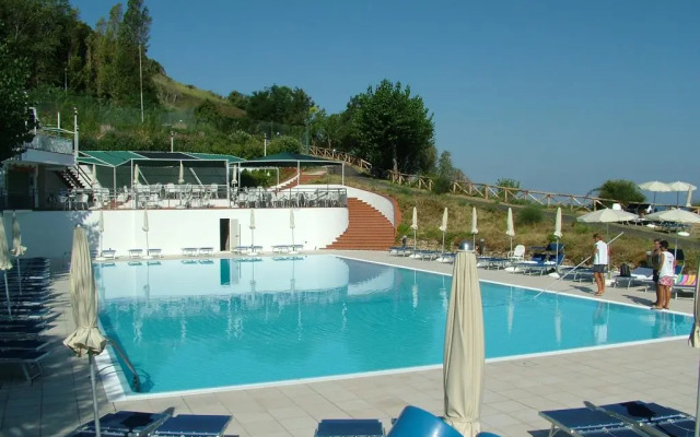 Hotel Capo Est