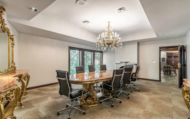 The Riverview Inn & Suites, an Ascend Hotel Collection Member