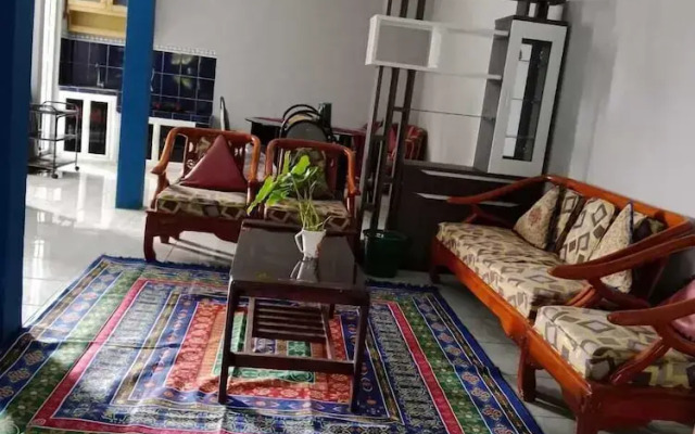Omah Beji dekat BNS