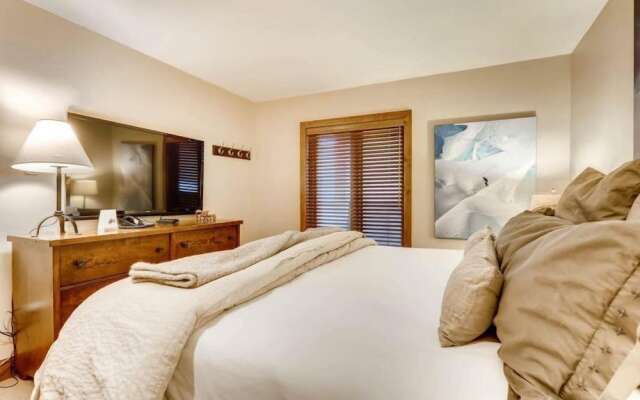 Ski in, Ski out 3 Bedroom Mountain Residence in the Heart of Lionshead Village with Heated Slope Side Pool and Hot Tub