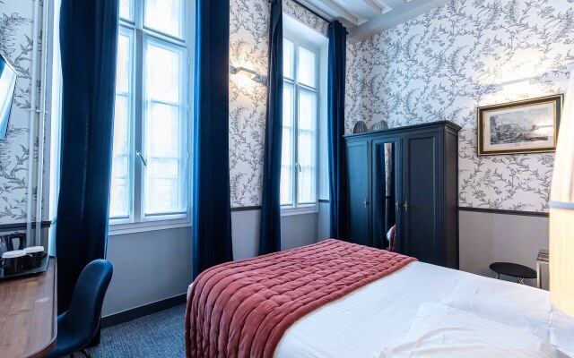 Dauphine Saint Germain Hotel