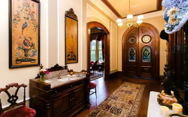 Silas W Robbins House Bed & Breakfast