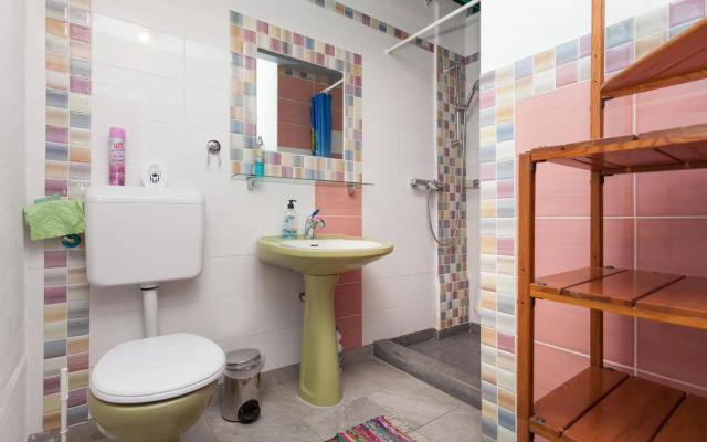 Roundabout Hostel - hostel