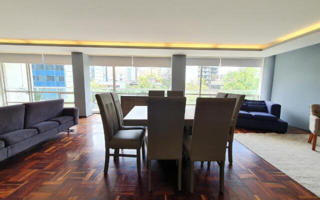 Luxury Apartment Masaryk 4BR