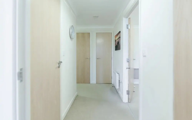 Roomspace Apartments-Courtyard Guildford