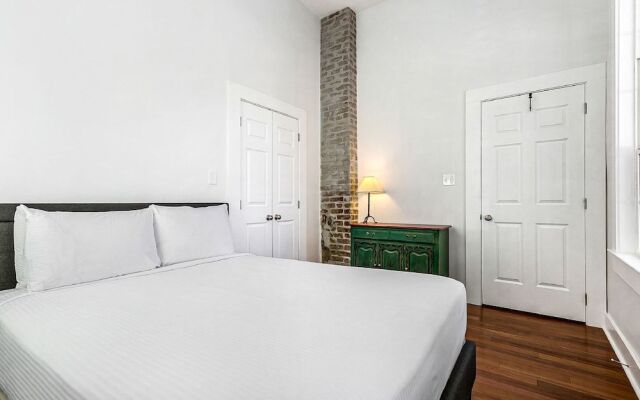 Spacious 5 Bedroom Near Magazine St & Uptown