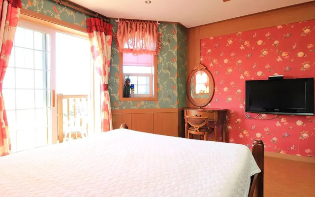 Ganghwa Haeneomi Pension