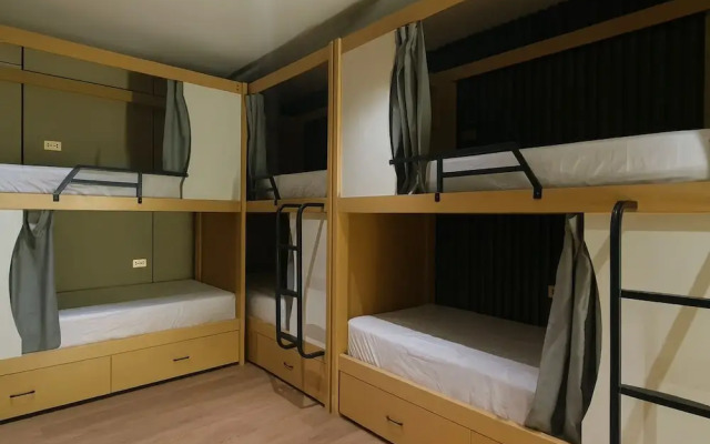 BuenaSentro Hostel