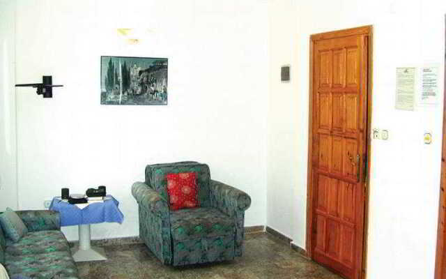 Sahara Apart