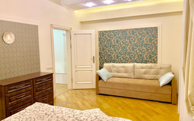 Two-bedroom on Lesi Ukrainky