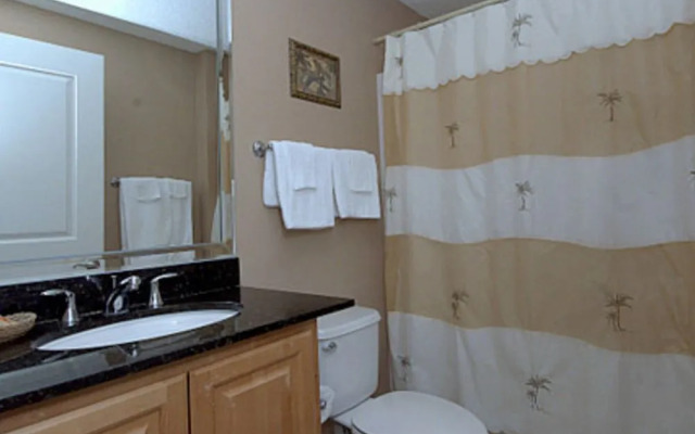 Colonnades 1202 - 3 Br condo