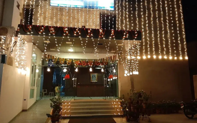 Madhuvan Hotel