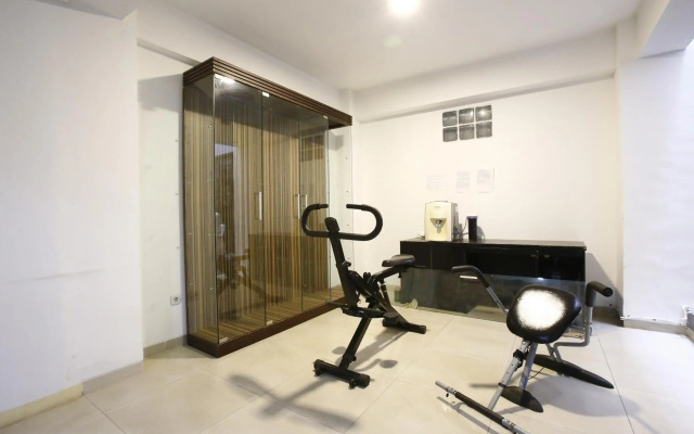 RedDoorz near Cilandak Town Square