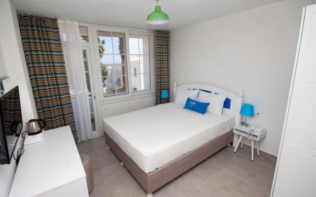 Mojo Otel Beach