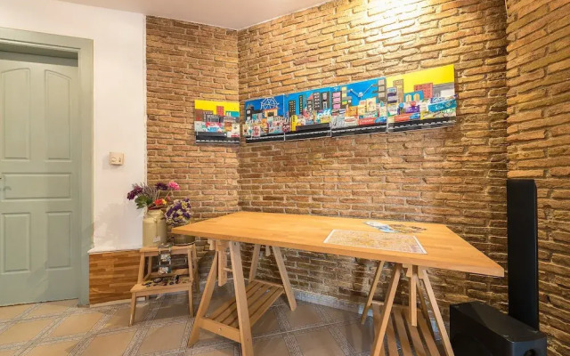Elegant Kerameikos Apartment