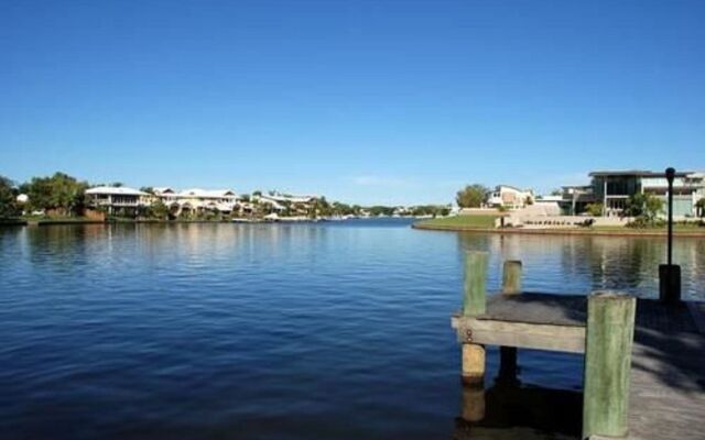 Noosa Entrance Waterfront Resort