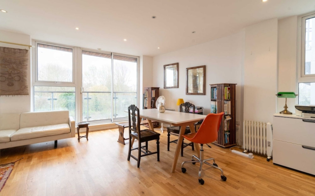 Regent's Canal View Apartment