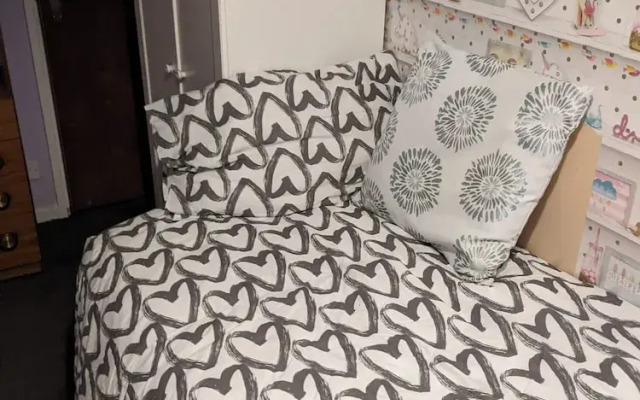 5guests/near Beach/2br/parking/wifi