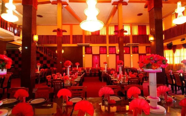 Delma Mount View Hotel