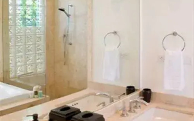 Aqualina Beach Club Unit 102