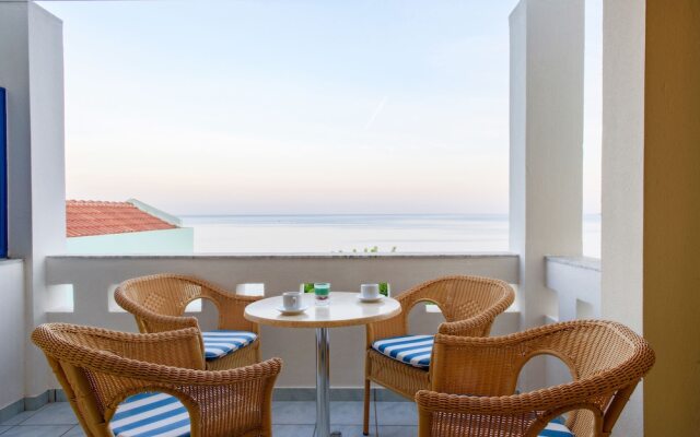 Sea Breeze Hotel Apartments & Residences