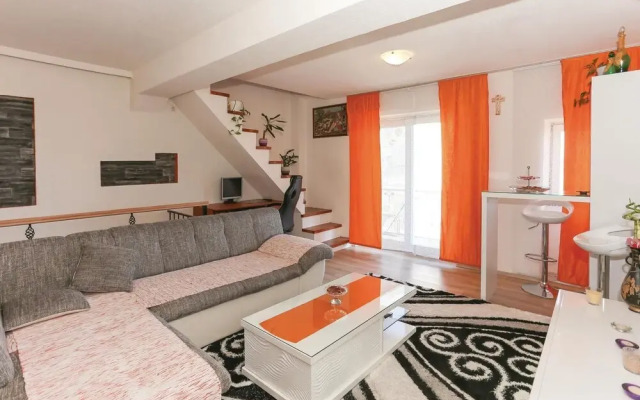 Awesome Home in Solin with Hot Tub, WiFi & 2 Bedrooms