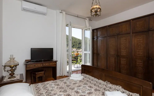 Begovic Guest House - Two-bedroom Suite With Balcony