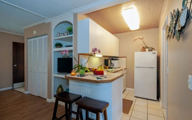 Sandpiper 120B - studio Br Condo