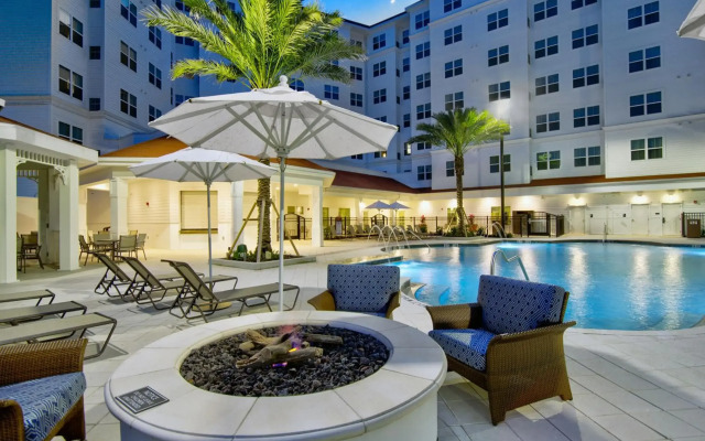 Residence Inn by Marriott Orlando Flamingo Crossing/Western Entrance