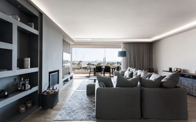 2BD Beachfront Apartment Athens Riviera by TheOlon