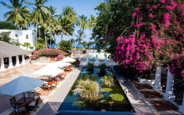 Serena Beach Resort and Spa