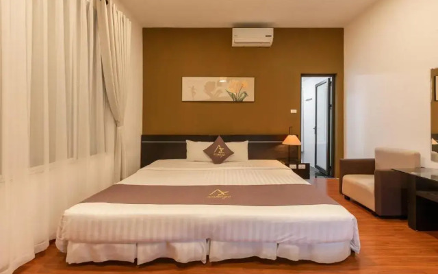 Ocean Hotel 2