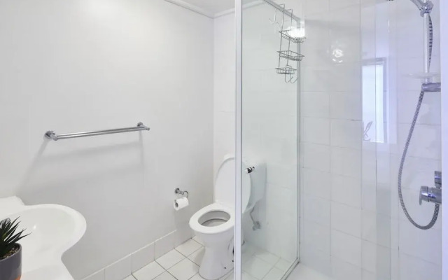 2 Bed/2 Bath Apt, Amazing Location!