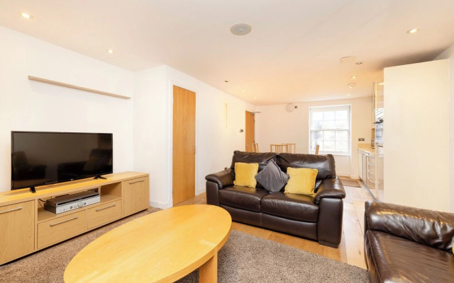 Superb Flats in the Heart of Edinburgh