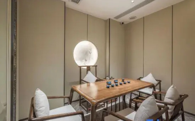 Shanghai Lanshu International Hotel (Jinshan City Beach Branch)