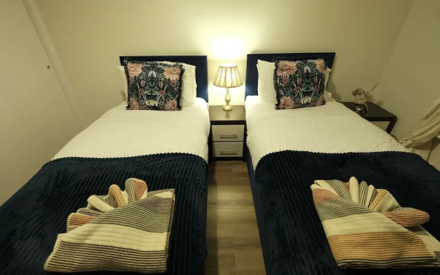 2br-beachviews-petfriendly-freeparking