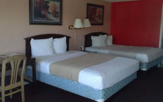 Westwoods Inn & Suites