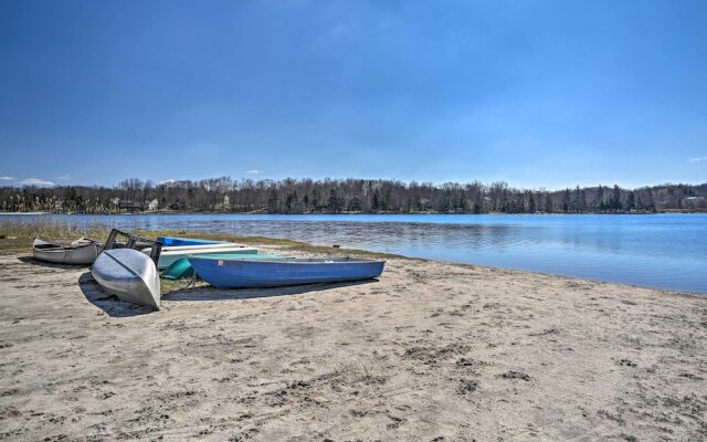 Spacious Tobyhanna Family Home: Pool/beach Access!