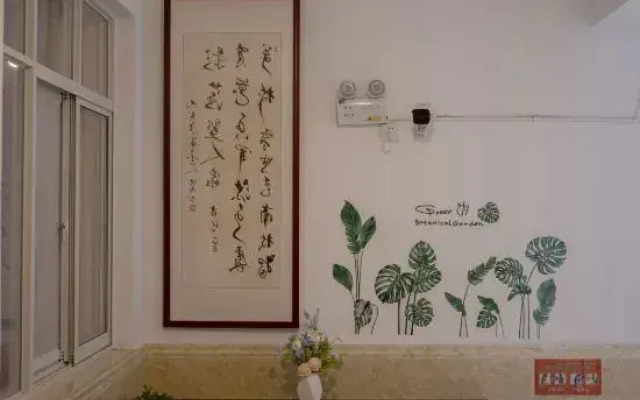 Dali Spring Four Seasons Homestay (Gucheng Nanmen Branch)