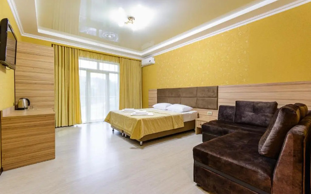 Grand Paradise Hotel